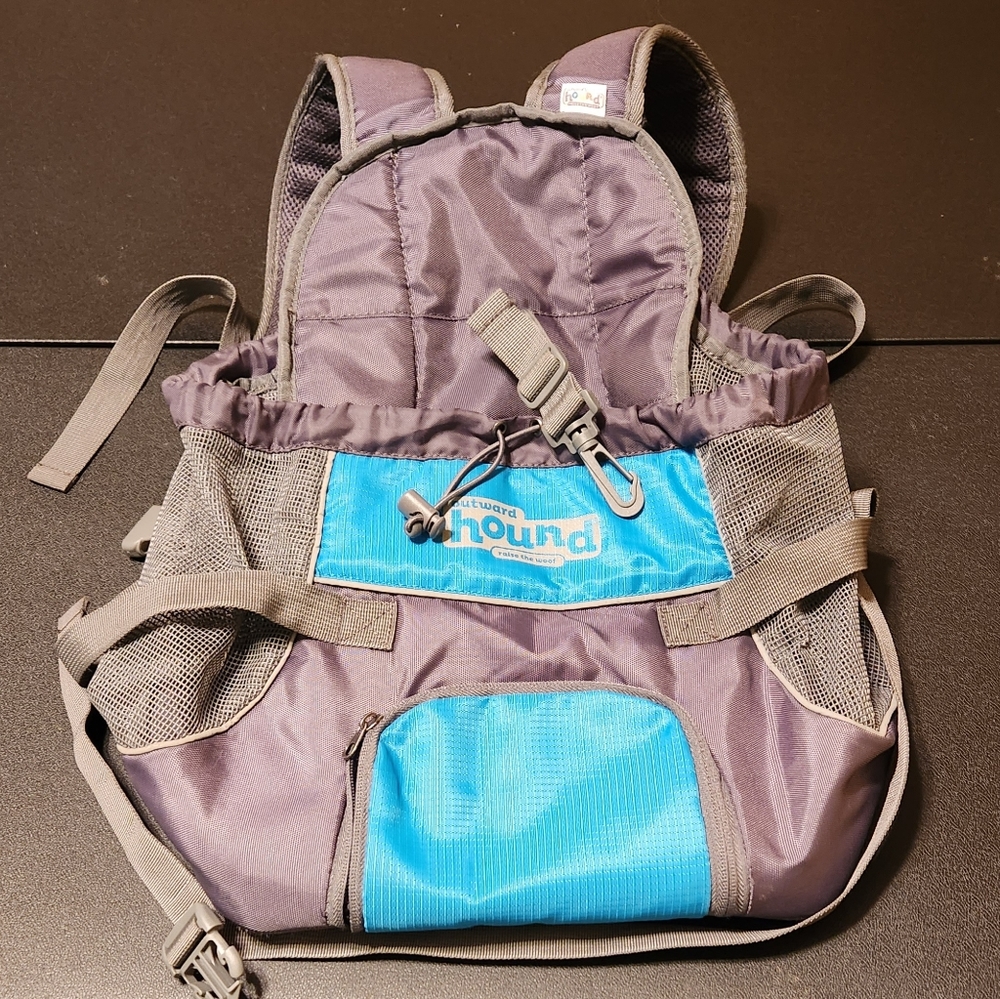 Outward hound small pet back pack carrier